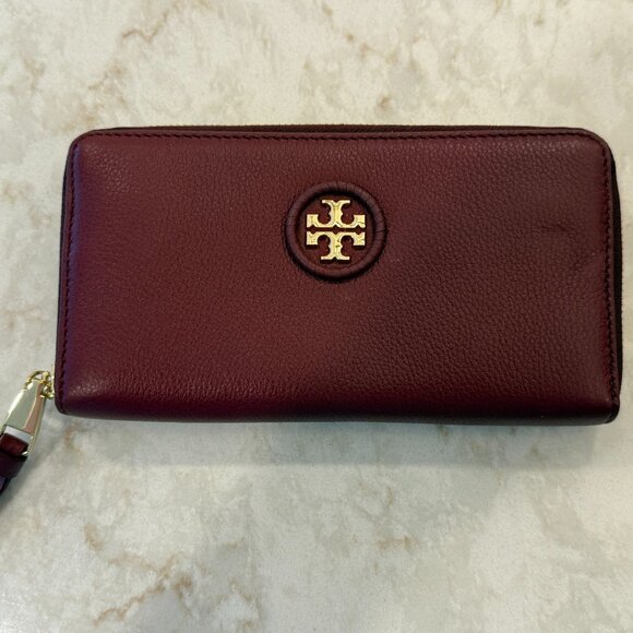 Tory Burch Wipstitch Logo Contential Zip Wallet Burgundy - Picture 1 of 4